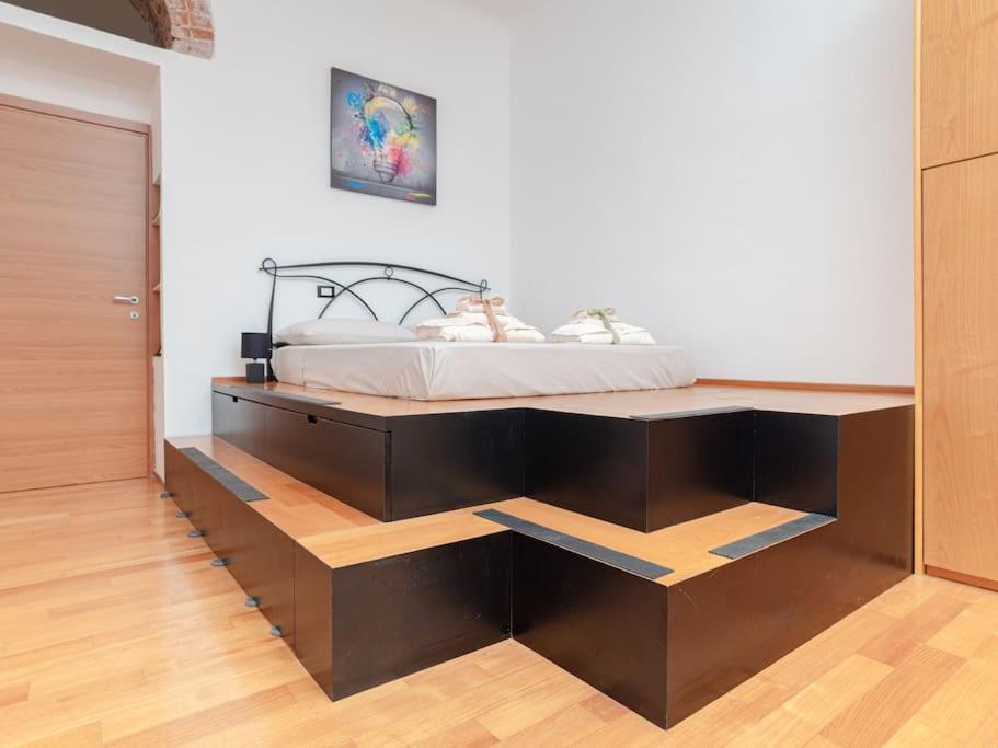 Milano Naviglio Grande Appartamento Zona Tortona Экстерьер фото